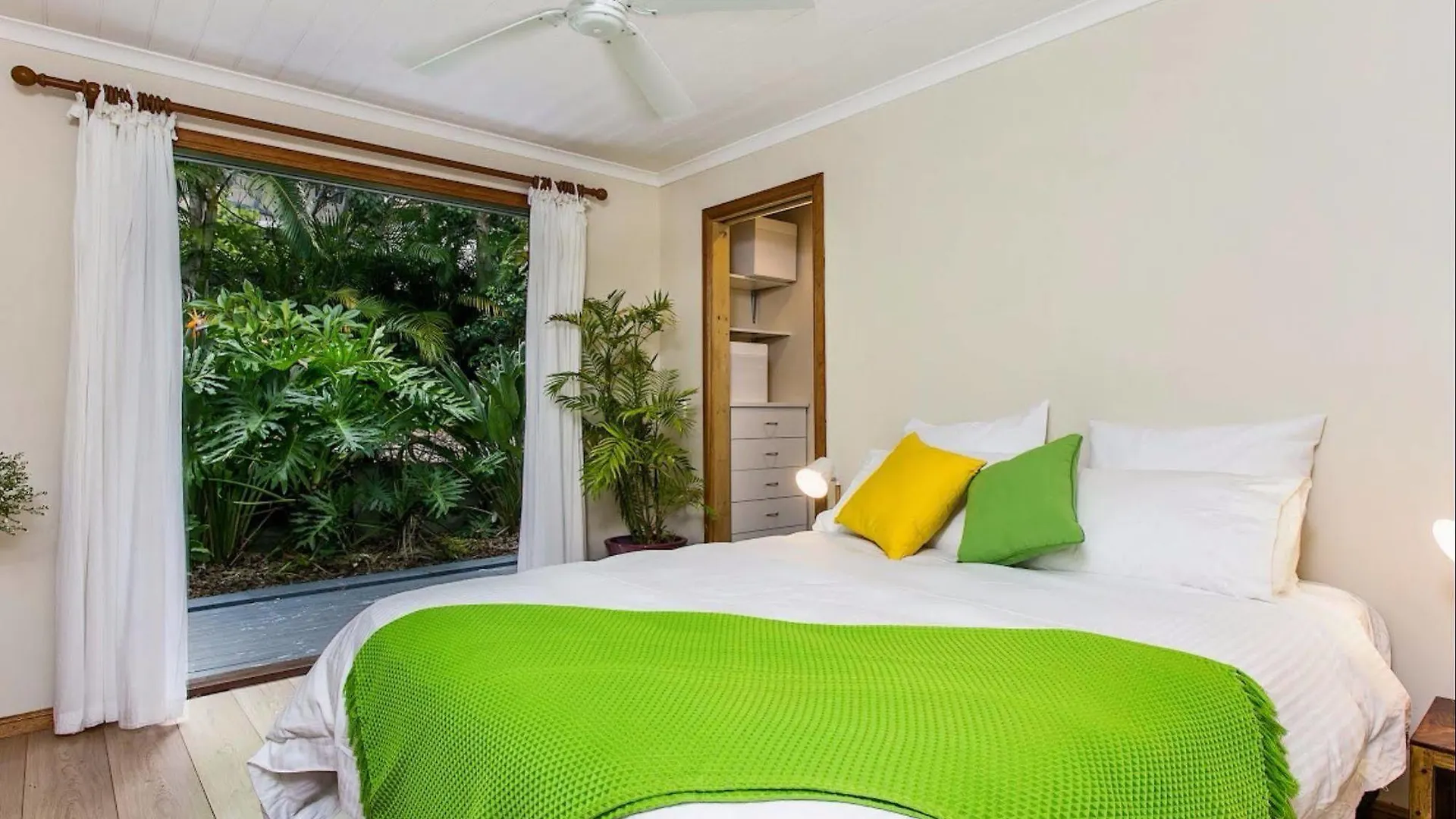 Bottlebrush Cottage Byron Bay
